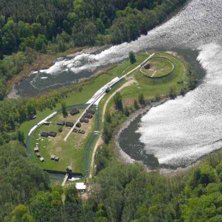Luftbild des Archäologischen Freilichtmuseums Groß Raden Foto: LAKD M-V/LA